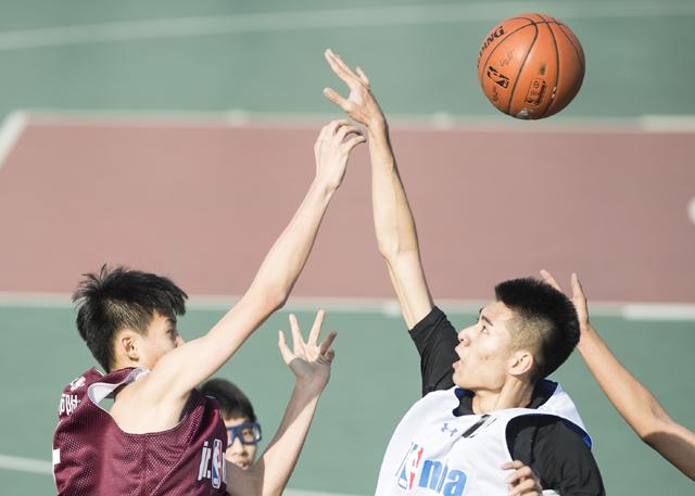 《致我们终将逝去的青春》(以下简称 上一页12345...99下一页 | | | | | | 电影频道节目中心官方网站CCTV6 VIP影院 全部 电影 电视剧 影人 视频 图片 新闻 更新时间 所有 1小时内 今日内 1周内 1个月内 从资讯频道搜索 结果 16718 条 江疏影秀玉腿惊艳 克劳斯深V高叉与安布罗休斗艳 2017-09-21 当地时间2017年9月20日,米兰,2018春夏米兰时装周:施华洛世奇水晶“仙境”派对(Swarovski Crystal Wonderland Party)。