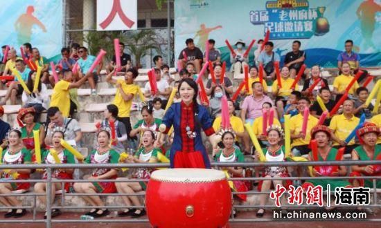 有趣的是,几位“老男人”在现 《分歧者》柏林首映 伍德蕾深V礼服惊艳似女神 2014-04-02 当地时间4月1日,德国柏林,电影《分歧者》举行首映礼,导演尼尔·博格携主演谢林·伍德蕾、提奥·詹姆斯出席。